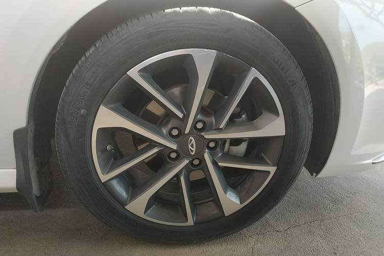 Used Chery Arrizo GX 2019 Pro 1.5T CVT Model Color Version China VI Standard Right Front Wheel Hub