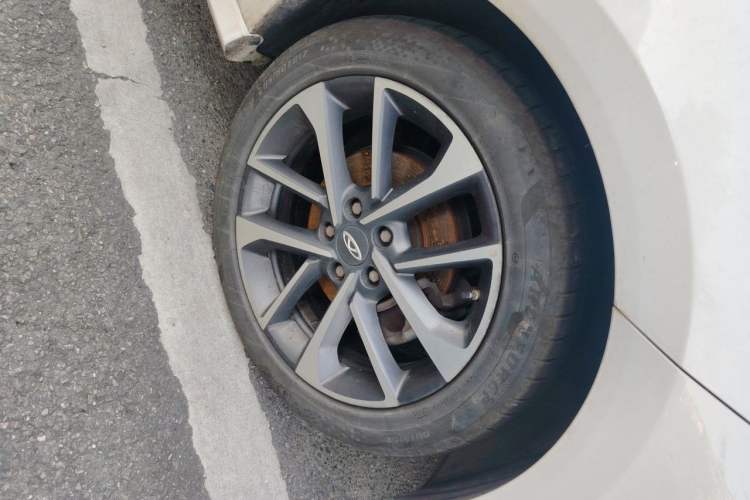 Used Chery Arrizo GX 2019 Pro 1.5T CVT Model Color Version China VI Standard Right Front Wheel Hub