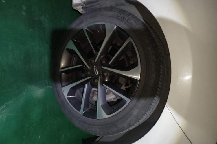 Used Chery Arrizo GX 2019 1.5T CVT New Color Version China VI Standard Right Front Wheel Hub