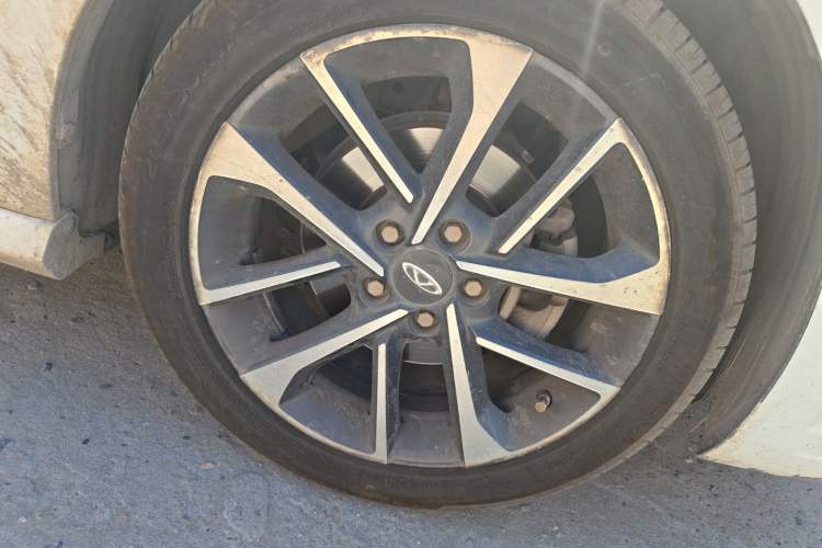 Used Chery Arrizo GX 2019 Pro 1.5T CVT Model Color Version China VI Standard Right Front Wheel Hub