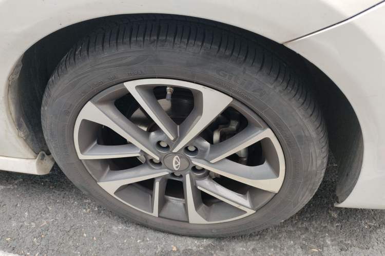 Used Chery Arrizo GX 2019 Pro 1.5T CVT Model Color Version China VI Standard Right Front Wheel Hub
