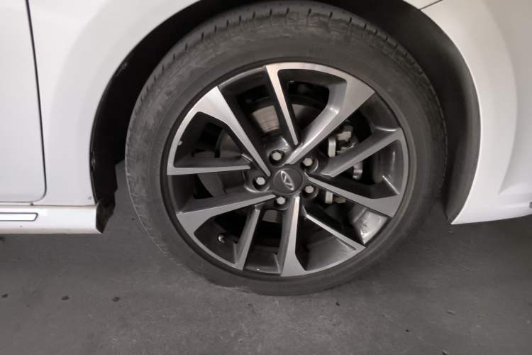 Used Chery Arrizo GX 2019 Pro 1.5T CVT Model Color Version China VI Standard Right Front Wheel Hub