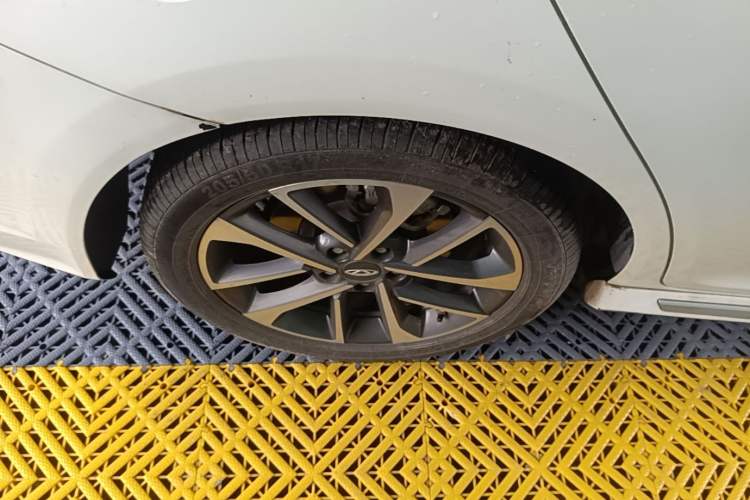 Used Chery Arrizo GX 2019 1.5T CVT New Color Version China VI Standard Right Rear Wheel Hub
