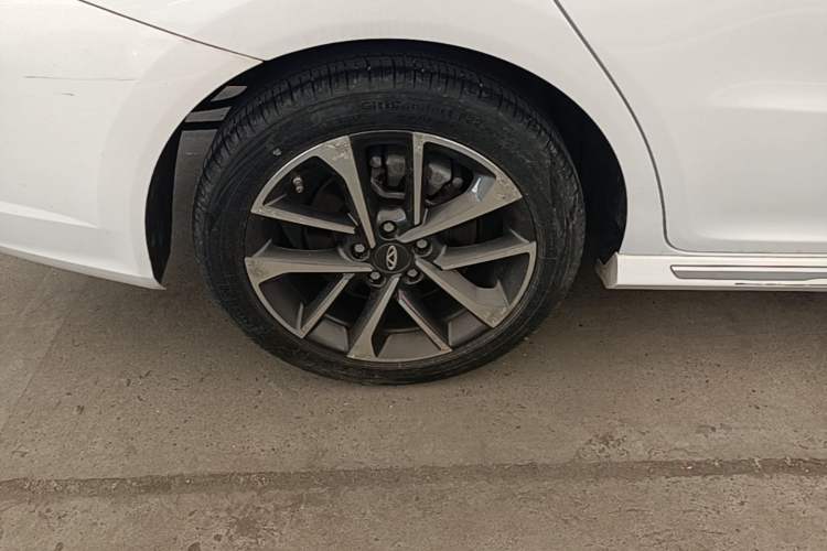 Used Chery Arrizo GX 2019 Pro 1.5T CVT Model Color Version China VI Standard Right Rear Wheel Hub