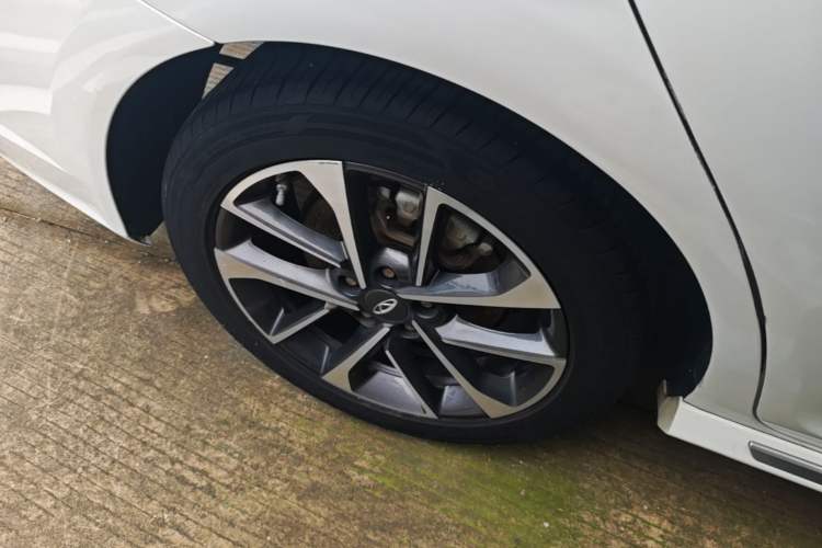 Used Chery Arrizo GX 2019 Pro 1.5T CVT Model Color Version China VI Standard Right Rear Wheel Hub