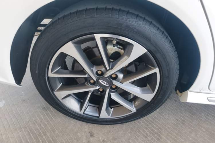 Used Chery Arrizo GX 2019 Pro 1.5T CVT Model Color Version China VI Standard Right Rear Wheel Hub