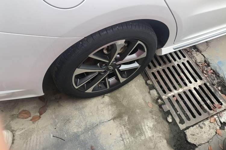 Used Chery Arrizo GX 2019 Pro 1.5T CVT Smart Color Version China VI Standard Right Rear Wheel Hub