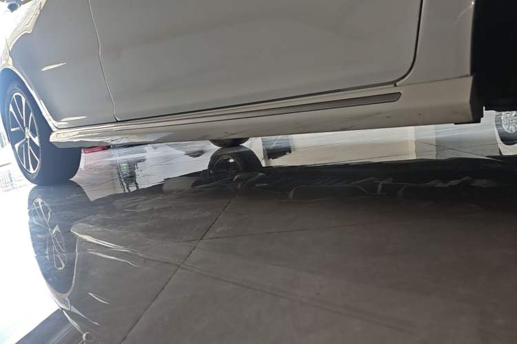 Used Chery Arrizo GX 2019 Pro 1.5T CVT Model Color Version China VI Standard Right Side Sill