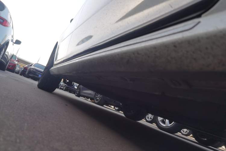 Used Chery Arrizo GX 2019 Pro 1.5T CVT Model Color Version China VI Standard Right Side Sill