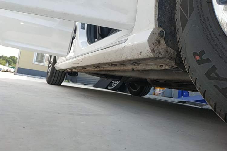 Used Chery Arrizo GX 2019 Champion Edition 1.5L CVT Elite Model Right Side Sill