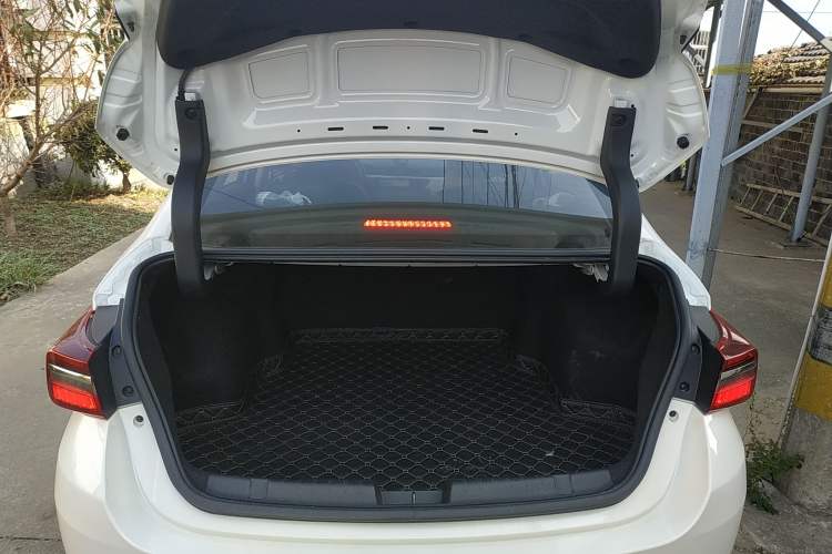 Used Chery Arrizo GX 2019 Pro 1.5T CVT Model Color Version China VI Standard Trunk