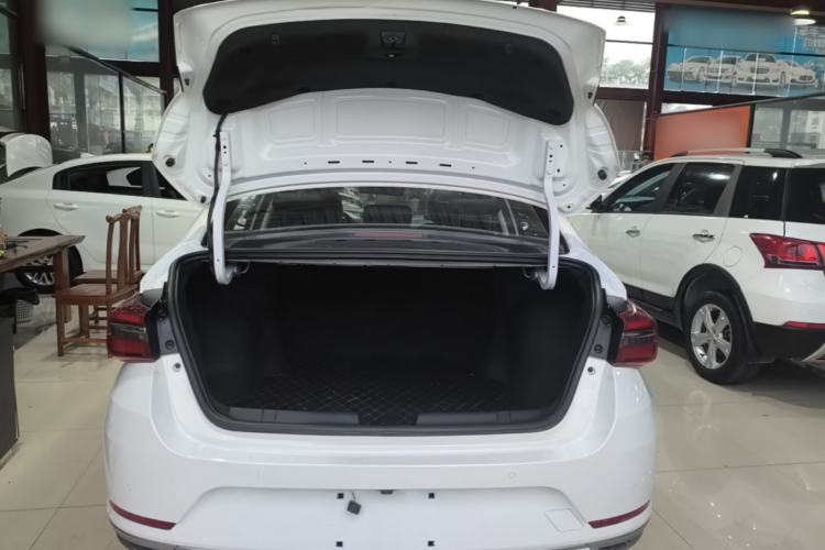 Used Chery Arrizo GX 2019 1.5T CVT New Color Version China V Standard Trunk