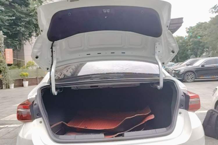 Used Chery Arrizo GX 2019 Pro 1.5T CVT Model Color Version China VI Standard Trunk