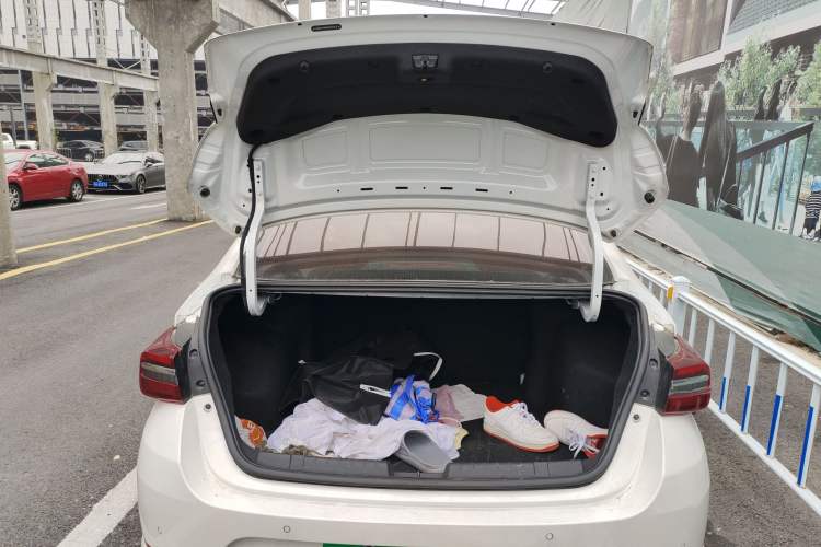 Used Chery Arrizo GX 2019 Pro 1.5T CVT Model Color Version China VI Standard Trunk