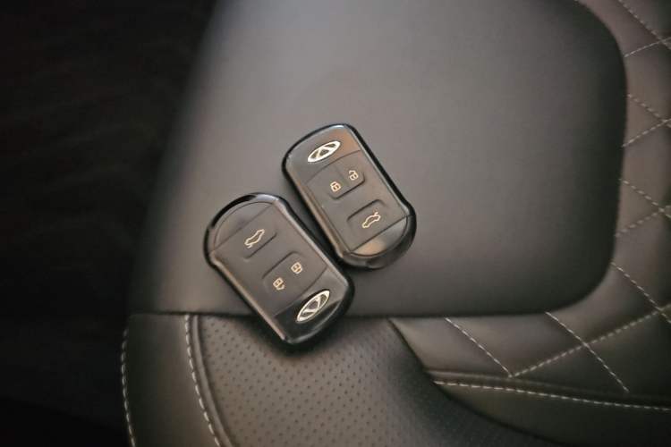 Used Chery Arrizo GX 2019 Pro 1.5T CVT Model Color Version China VI Standard Vehicle Key