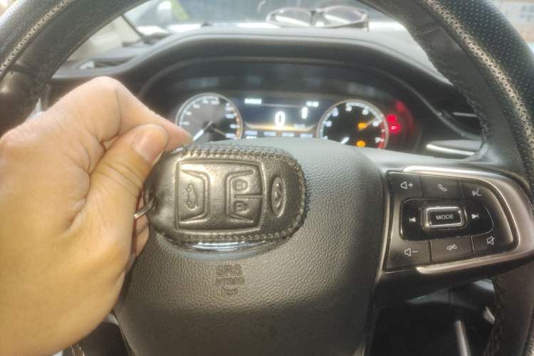 Used Chery Arrizo GX 2019 Pro 1.5T CVT Model Color Version China VI Standard Vehicle Key