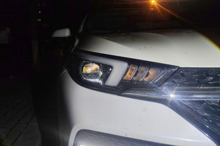 Used Chery Arrizo GX 2021 Champion Edition 1.5L CVT Deluxe Version Right Front Headlight