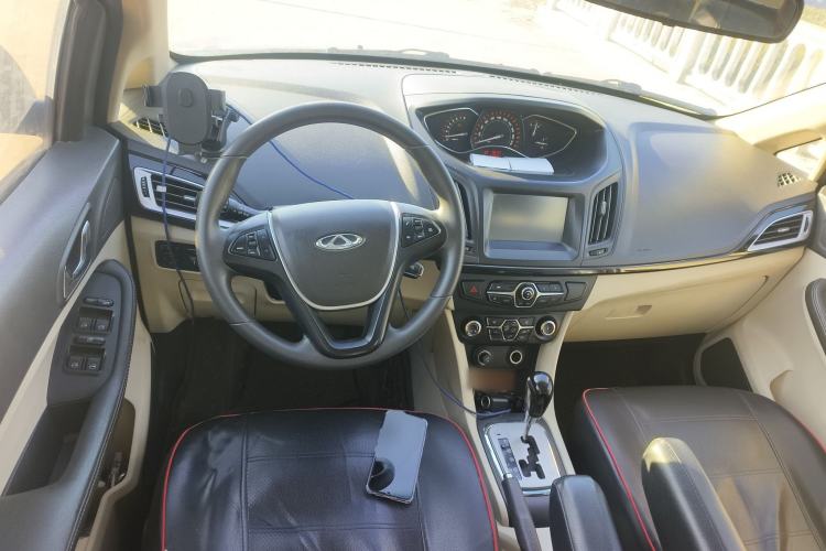 Used Chery Arrizo M7 2015 2.0L CVT Wide Enjoyment Edition 232 Seats Steering Wheel
