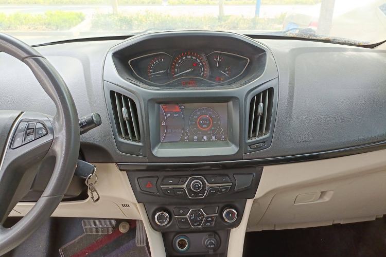 Used Chery Arrizo M7 2015 2.0L CVT Wide Enjoyment Edition 232 Seats Audio And AC Panel