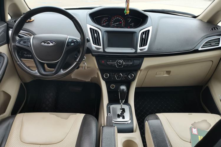 Used Chery Arrizo M7 2015 2.0L CVT Comfort Edition 232 Seats Center Console