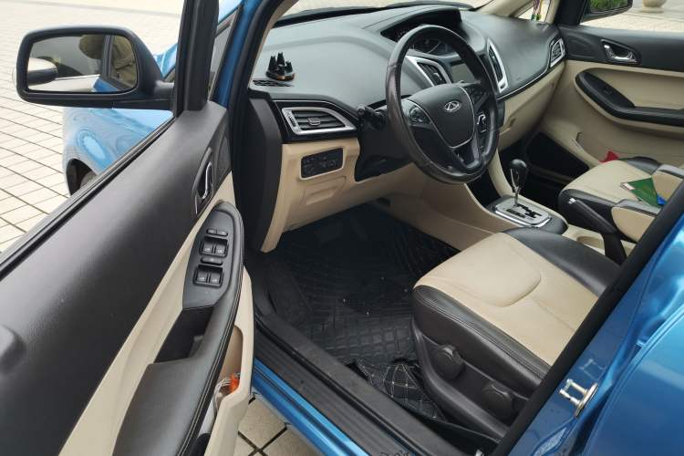 Used Chery Arrizo M7 2015 2.0L CVT Comfort Edition 232 Seats Driver Seat