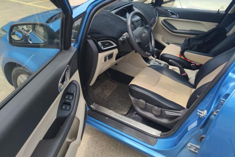 Used Chery Arrizo M7 2015 2.0L CVT Wide Enjoyment Edition 232 Seats Driver Seat