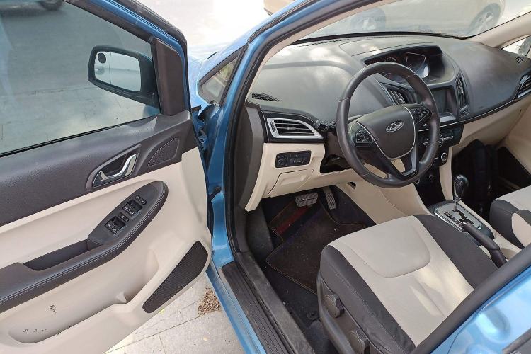 Used Chery Arrizo M7 2015 2.0L CVT Wide Enjoyment Edition 232 Seats Interior 3