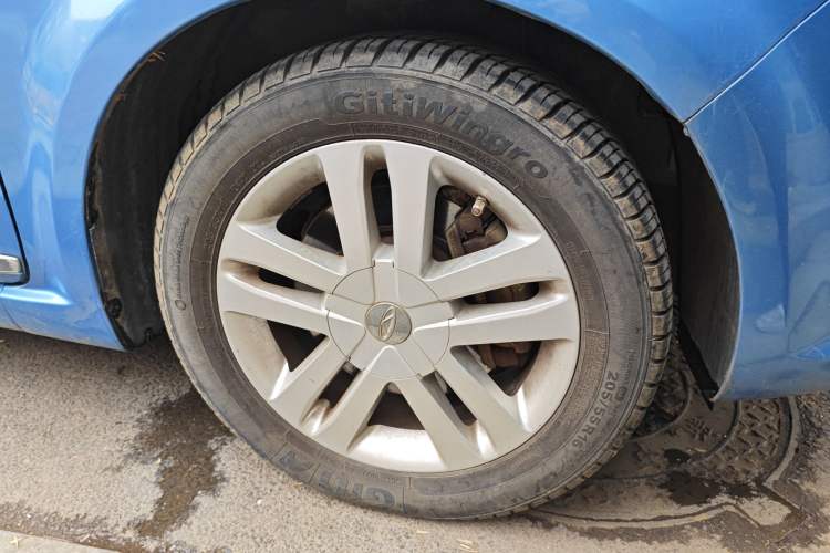 Used Chery Arrizo M7 2015 2.0L CVT Wide Enjoyment Edition 232 Seats Right Front Wheel Hub