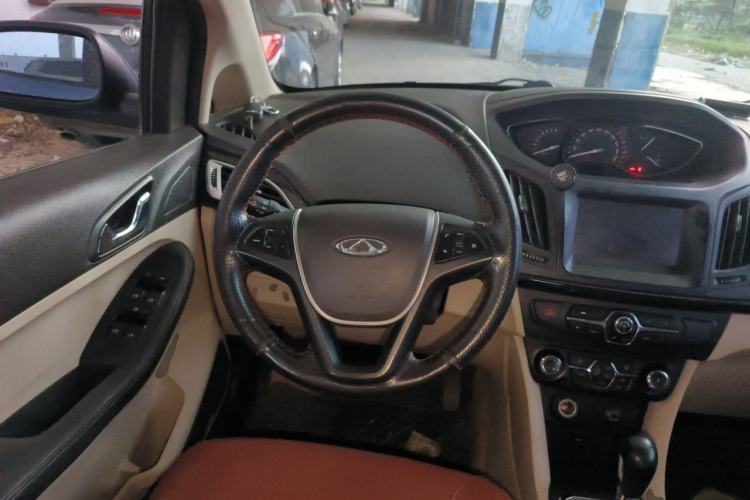 Used Chery Arrizo M7 2015 2.0L CVT Wide Enjoyment Edition 232 Seats Steering Wheel