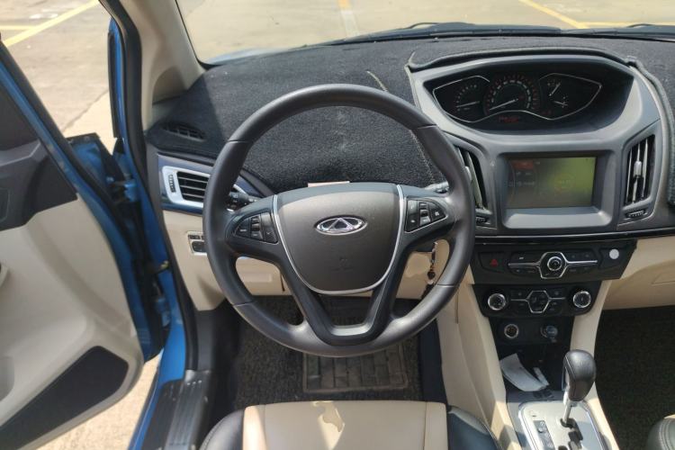 Used Chery Arrizo M7 2015 2.0L CVT Wide Enjoyment Edition 232 Seats Steering Wheel