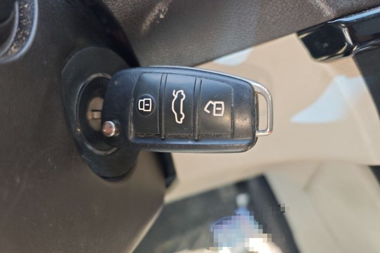 Used Chery Arrizo M7 2015 2.0L CVT Comfort Edition 2+2 Seating Vehicle Key