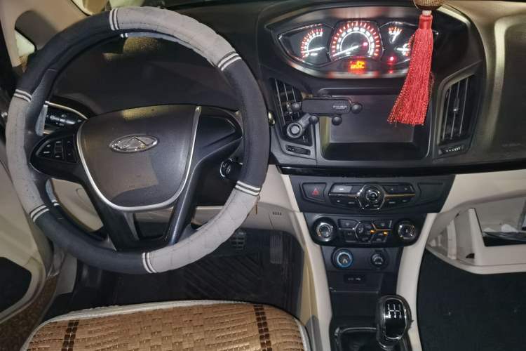 Used Chery Arrizo M7 2015 1.8L Manual WideJoy Edition 232 Seats Audio And AC Panel