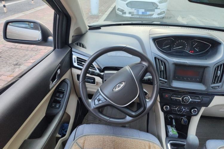 Used Chery Arrizo M7 2015 1.8L Manual Wide-Comfort Version 232 Seats Steering Wheel