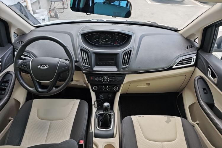 Used Chery Arrizo M7 2015 1.8L Manual Wide-Comfort Version 232 Seats Center Console