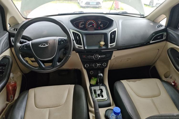 Used Chery Arrizo M7 2015 2.0L CVT Comfort Edition 232 Seats Center Console