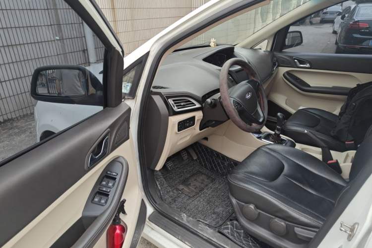 Used Chery Arrizo M7 2015 1.8L Manual WideJoy Edition 232 Seats Driver Seat