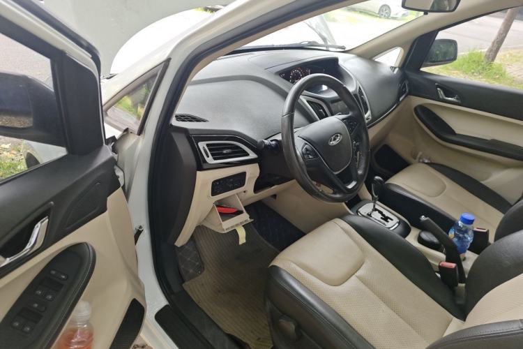 Used Chery Arrizo M7 2015 2.0L CVT Comfort Edition 232 Seats Driver Seat