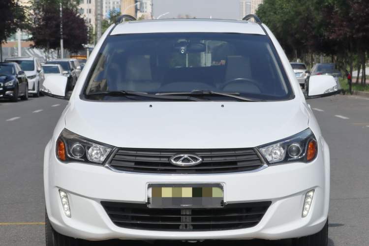 Used Chery Arrizo M7 2015 2.0L CVT Comfort Edition 232 Seats Exterior 1