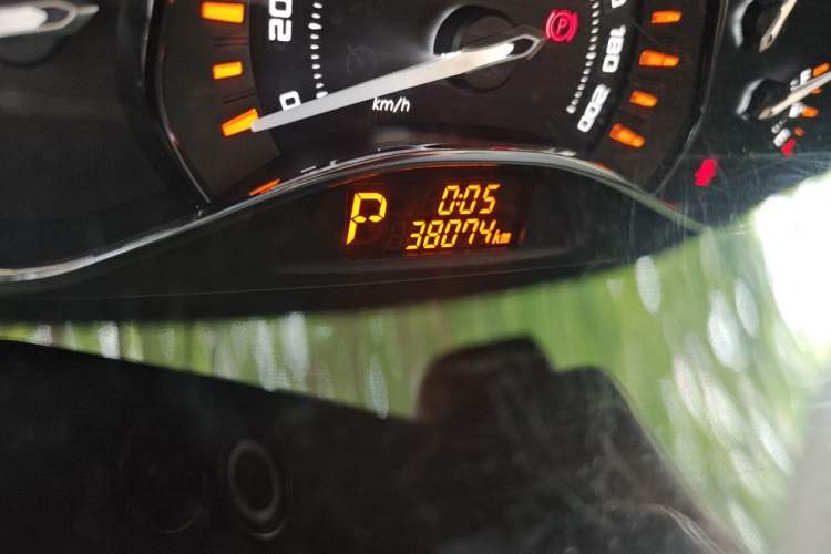 Used Chery Arrizo M7 2015 2.0L CVT Comfort Edition 232 Seats Odometer Close Up