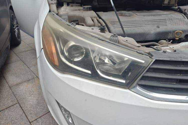 Used Chery Arrizo M7 2015 1.8L Manual Wide-Comfort Version 232 Seats Right Front Headlight