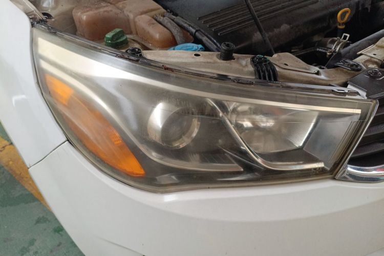 Used Chery Arrizo M7 2015 1.8L Manual Wide-Comfort Version 232 Seats Right Front Headlight