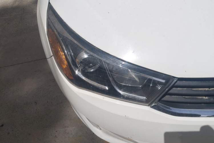 Used Chery Arrizo M7 2015 1.8L Manual WideJoy Edition 232 Seats Right Front Headlight