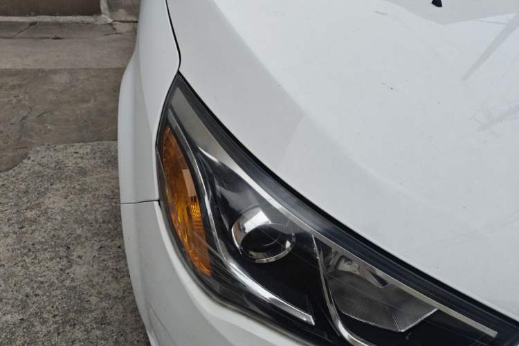 Used Chery Arrizo M7 2015 1.8L Manual WideJoy Edition 232 Seats Right Front Headlight