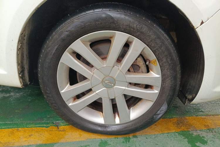 Used Chery Arrizo M7 2015 1.8L Manual Wide-Comfort Version 232 Seats Right Front Wheel Hub
