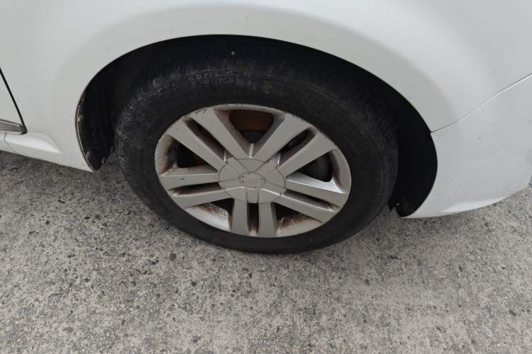 Used Chery Arrizo M7 2015 1.8L Manual WideJoy Edition 232 Seats Right Front Wheel Hub
