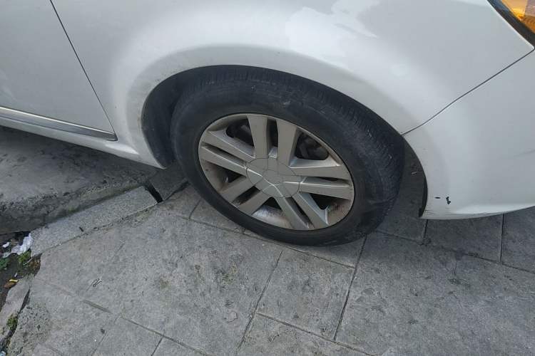 Used Chery Arrizo M7 2015 2.0L CVT Comfort Edition 232 Seats Right Front Wheel Hub