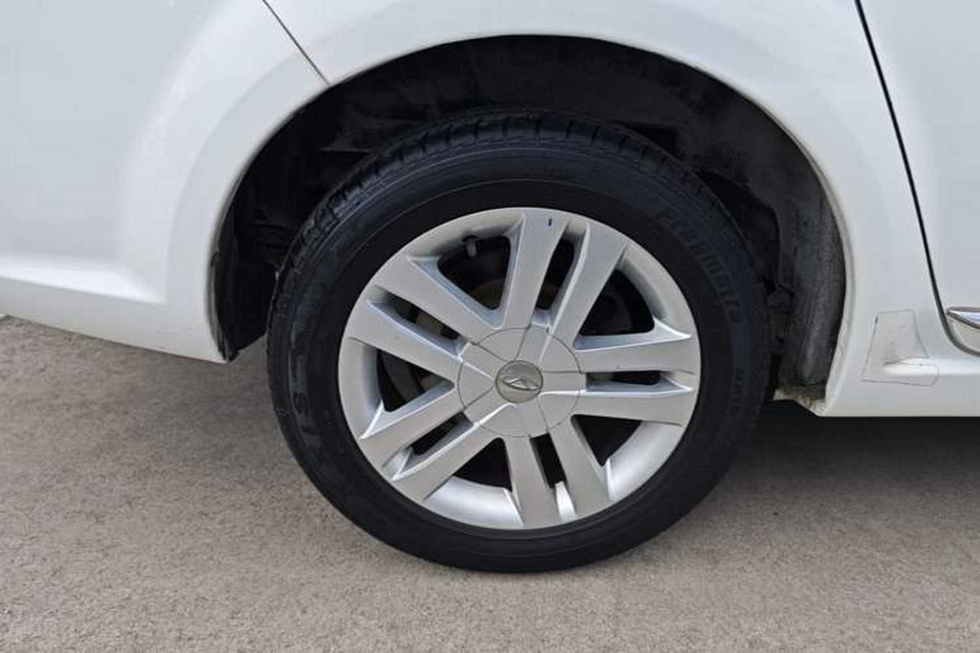 Used Chery Arrizo M7 2015 1.8L Manual Wide-Comfort Version 232 Seats Right Rear Wheel Hub