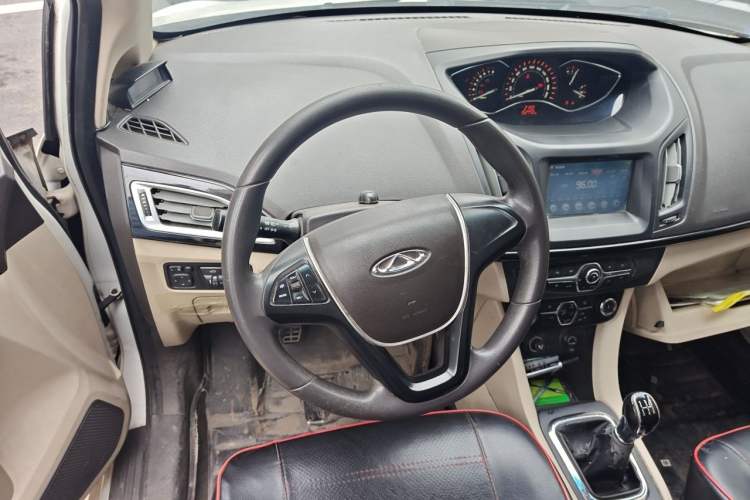 Used Chery Arrizo M7 2015 1.8L Manual Wide-Comfort Version 232 Seats Steering Wheel