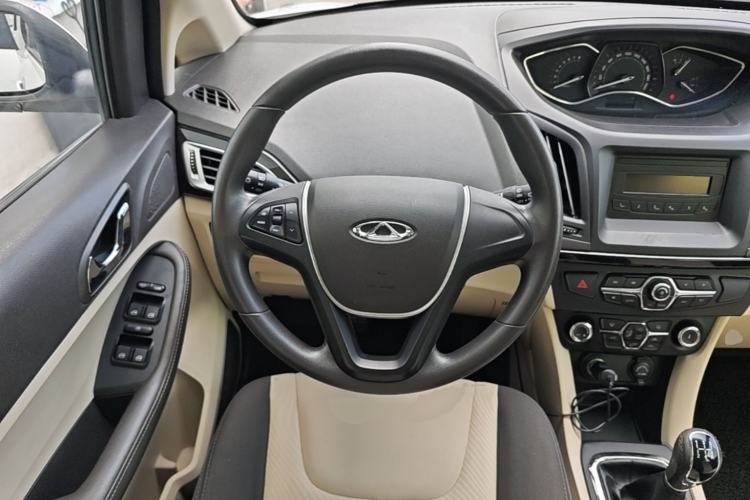 Used Chery Arrizo M7 2015 1.8L Manual Wide-Comfort Version 232 Seats Steering Wheel