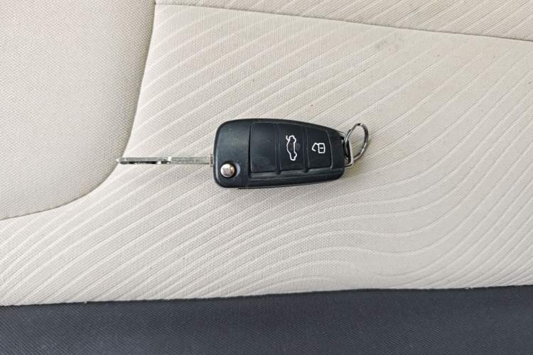 Used Chery Arrizo M7 2015 1.8L Manual Wide-Comfort Version 232 Seats Vehicle Key